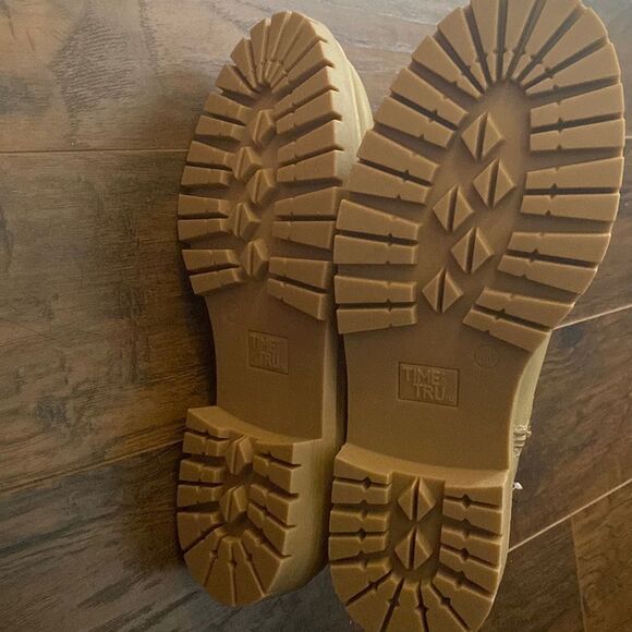 Lug Boots size 12 wide - Picture 6 of 6